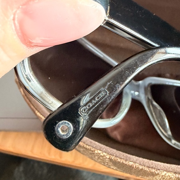 Coach Delphine Black Sunglasses Signature C Case & Coach Signature Cloth EUC main image 8